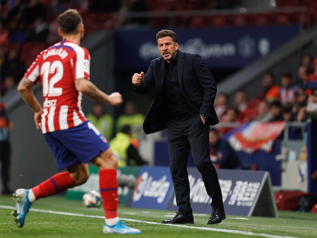 投资方与球 投资方与球